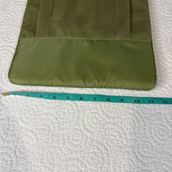 Patagonia Sage Green Laptop Bag - Picture 9 of 10